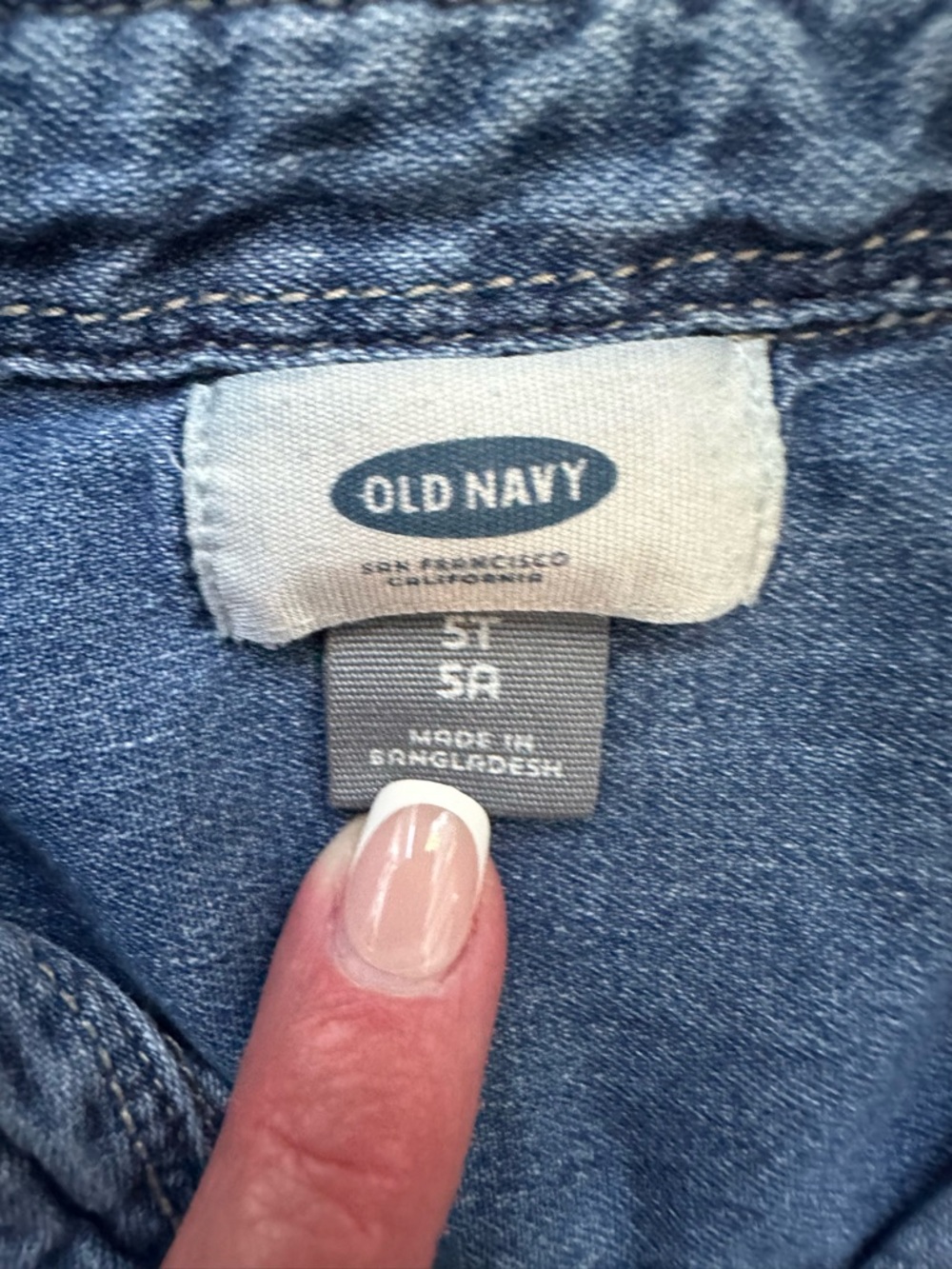 Old Navy Chambray Denim Shirt 
Size 5T - Picture 2 of 3